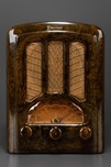 Beautiful Swirled Circassian Onyx/Brown Emerson AU-190 Catalin Radio
